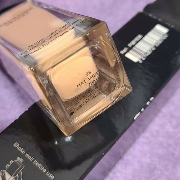 Matissime Velvet Radiant Mat Fluid Foundation SPF - Picture 4 of 4